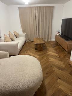 PARQUET BATON ROMPU FINITION TAPIS ET BAGUETTE DORÉ (2)